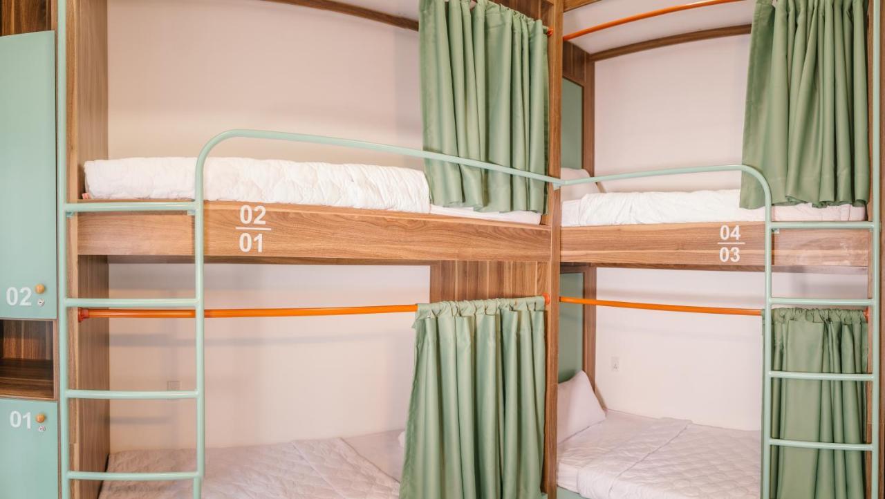 Decem Bed Hostel Ho Chi Minh City Exterior photo